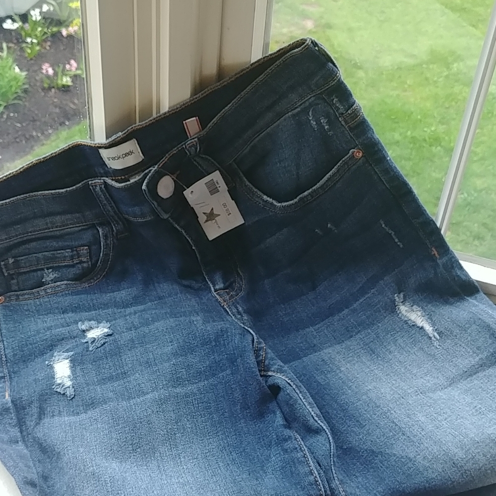 NEW SNEAK PEEK MINIMALLY DISTRESSED JEAN